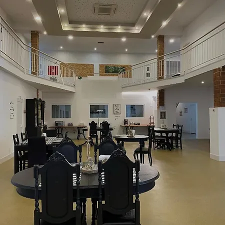 Quinta Lagus - *