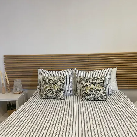 Quinta Lagus - *