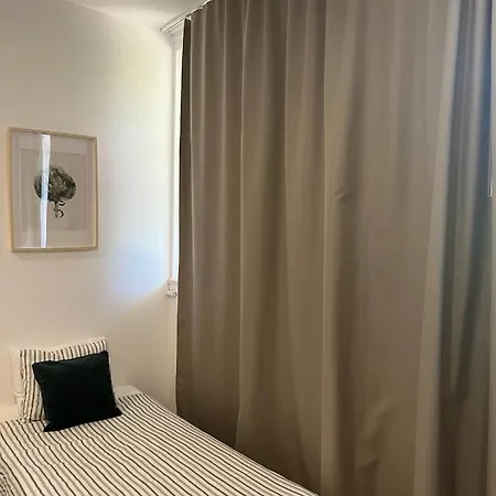 Quinta Lagus - *