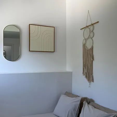 Quinta Lagus - *